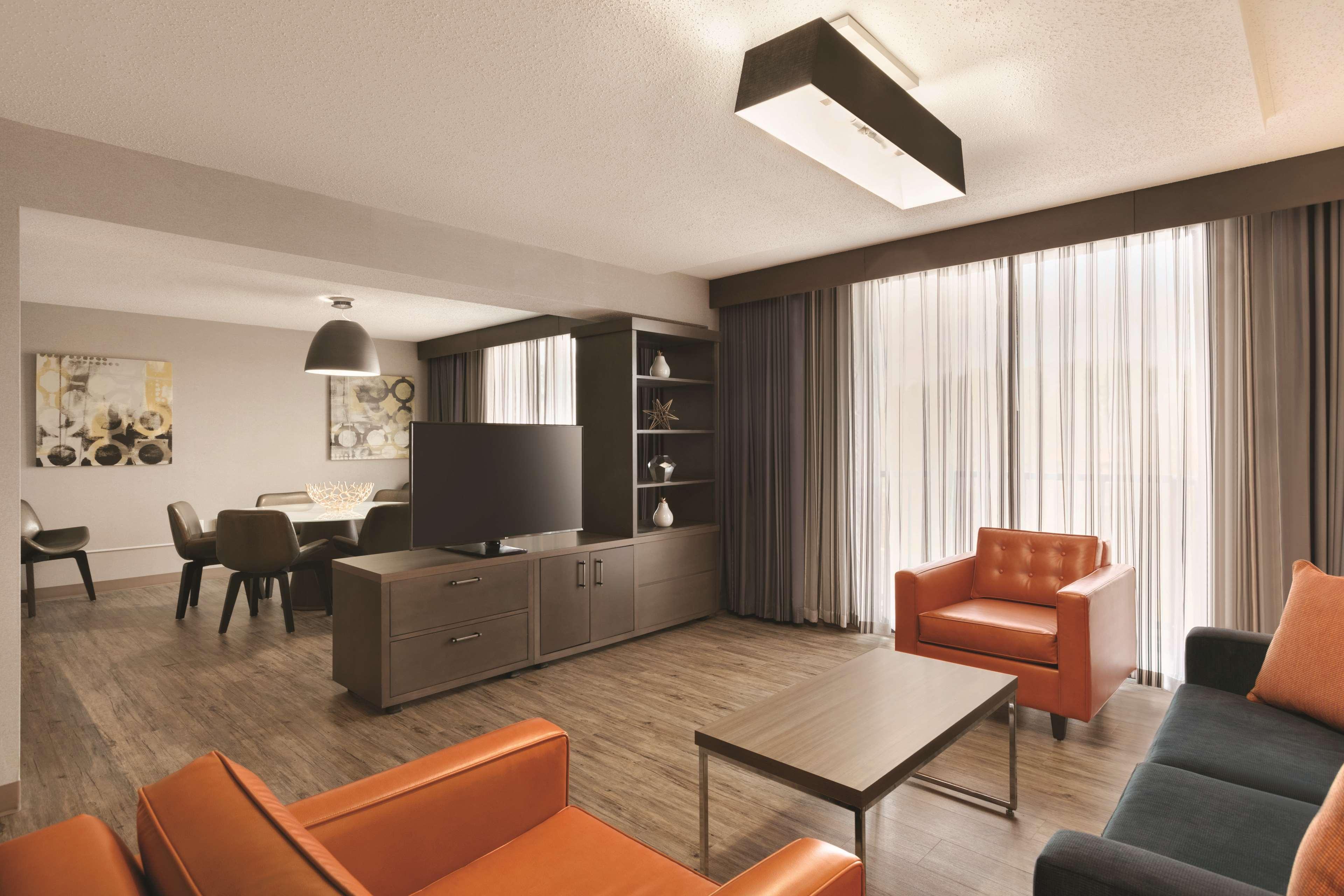 Embassy Suites By Hilton Richmond Dumbarton Exteriör bild