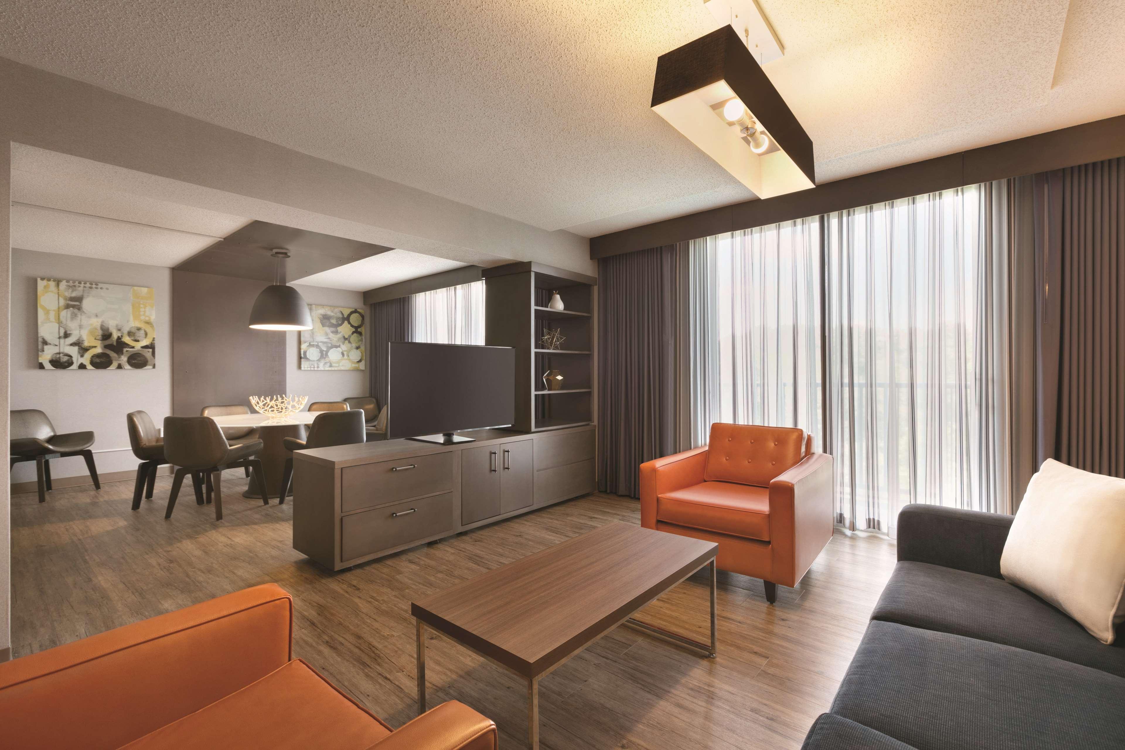 Embassy Suites By Hilton Richmond Dumbarton Exteriör bild