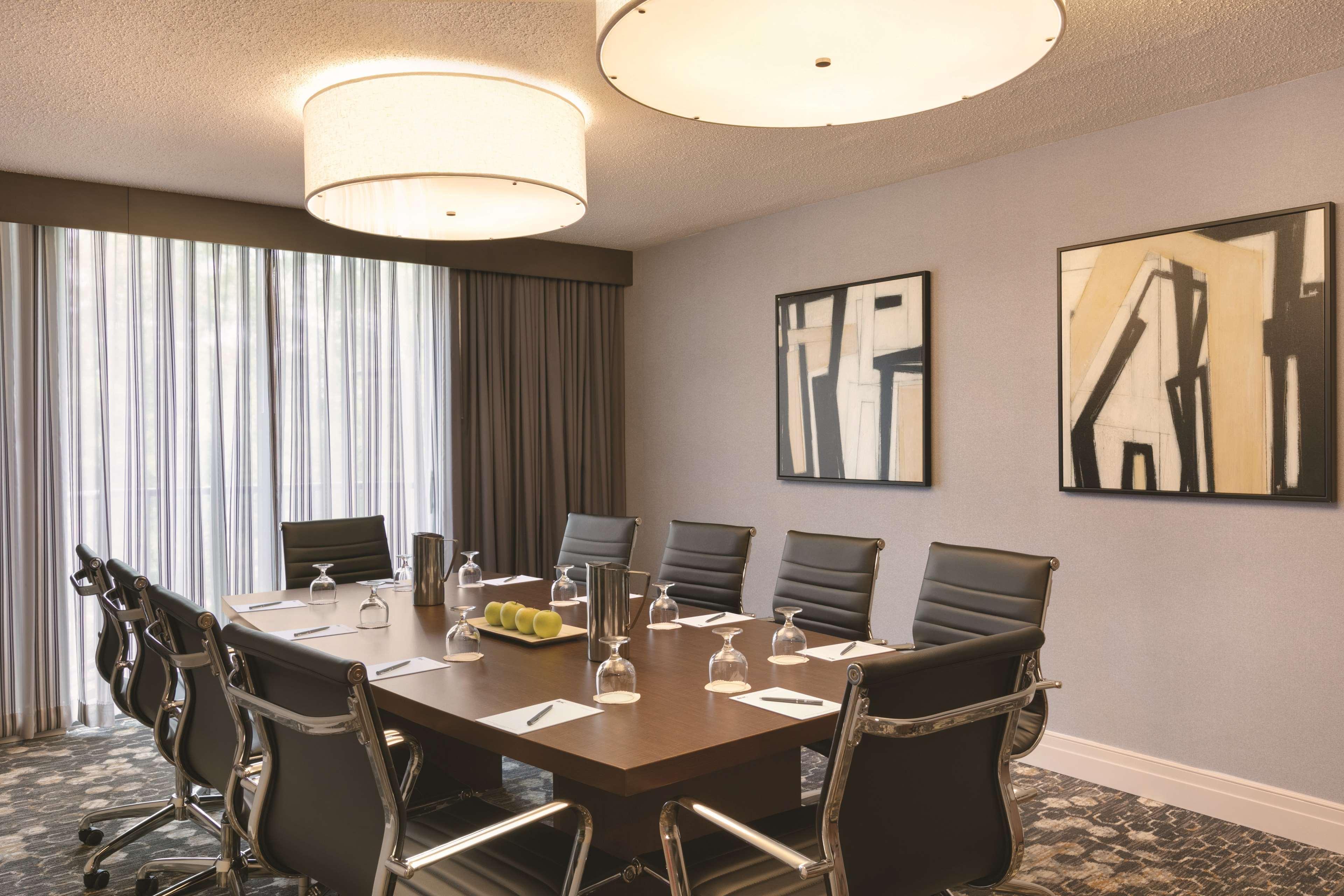 Embassy Suites By Hilton Richmond Dumbarton Exteriör bild