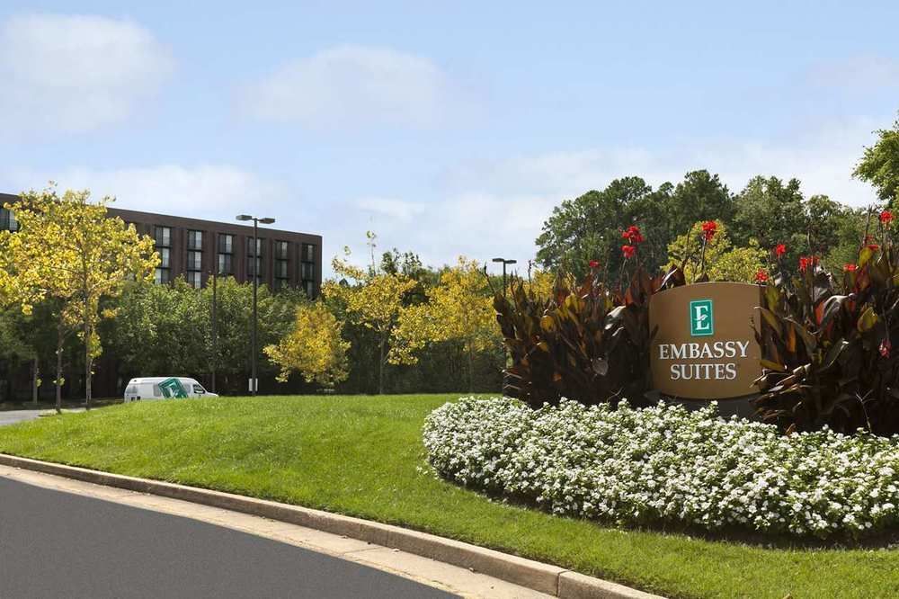 Embassy Suites By Hilton Richmond Dumbarton Exteriör bild