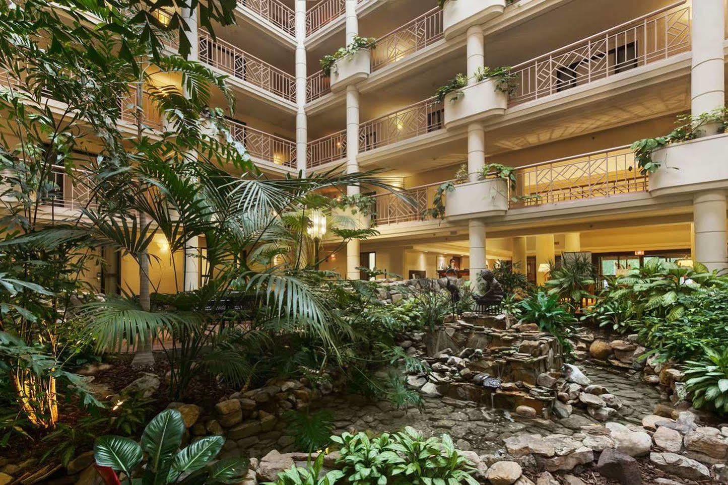 Embassy Suites By Hilton Richmond Dumbarton Exteriör bild